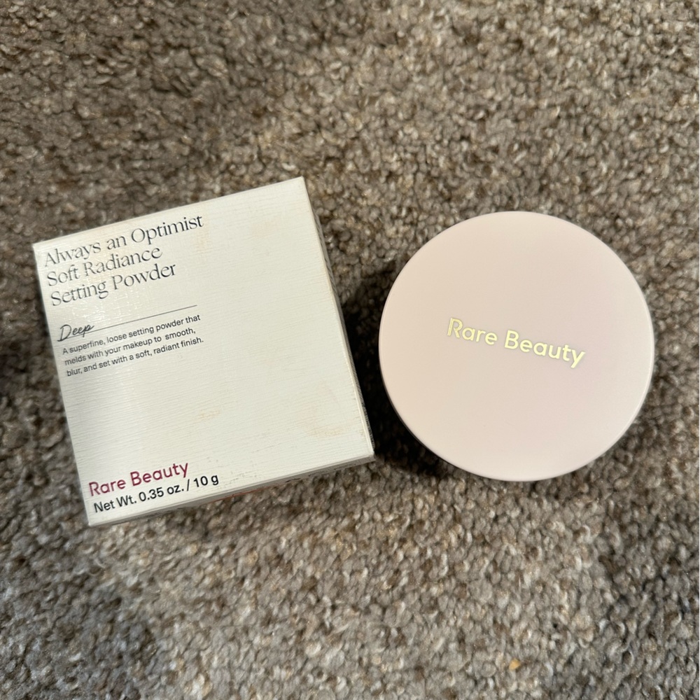 Rare Beauty Setting Powder- Deep - Picture 3 of 4